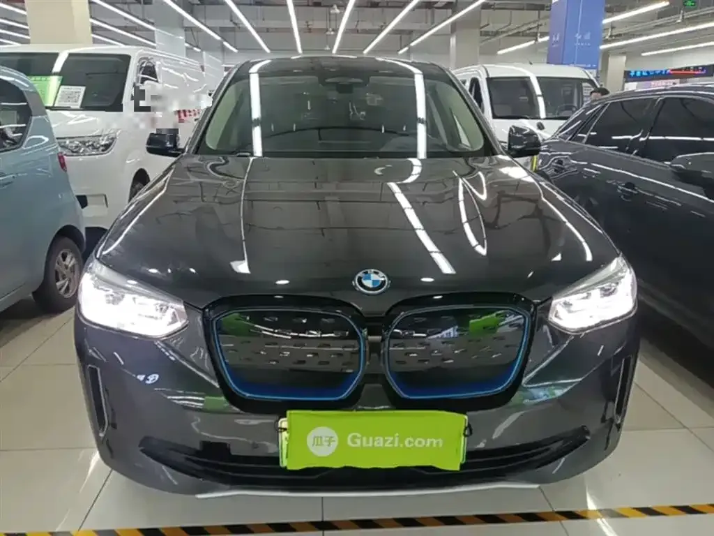 BMW iX3 — фото 10
