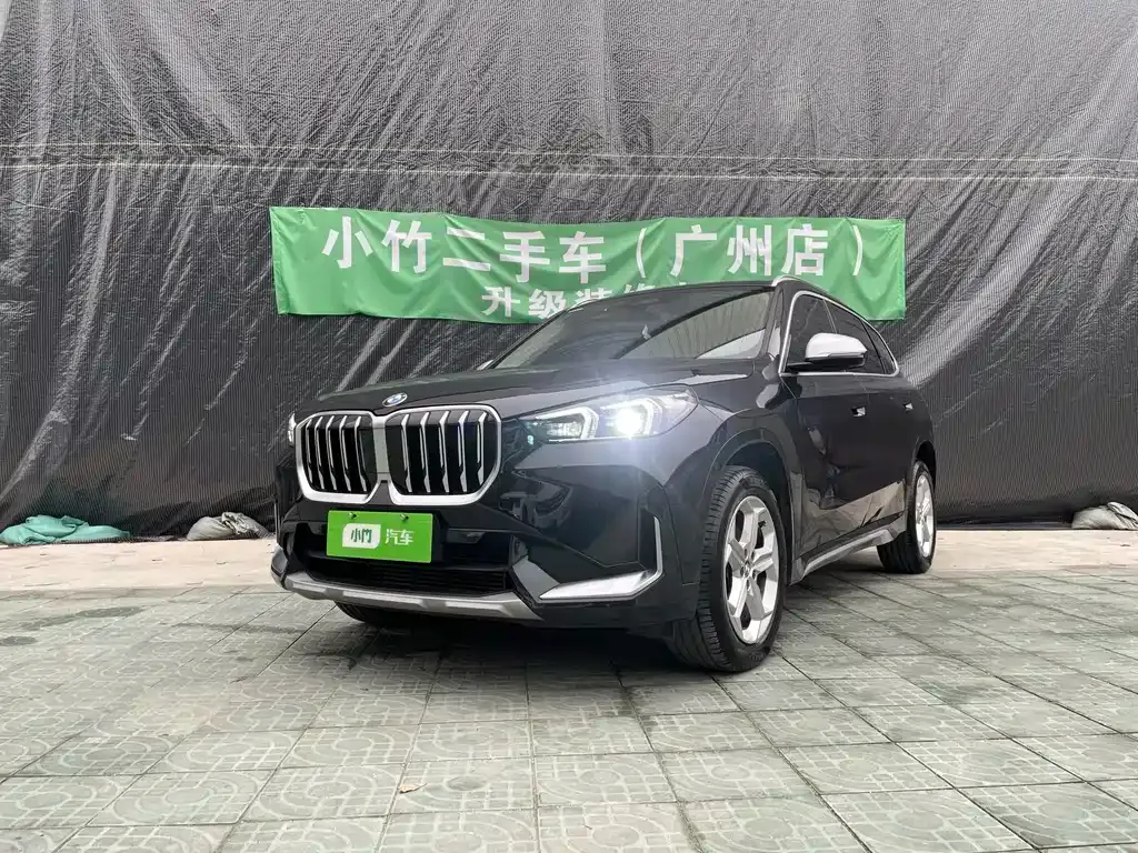 BMW X1 — фото 1