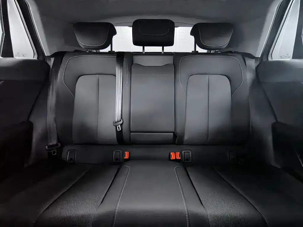 Audi Q2L 2021 из CN, фото 2