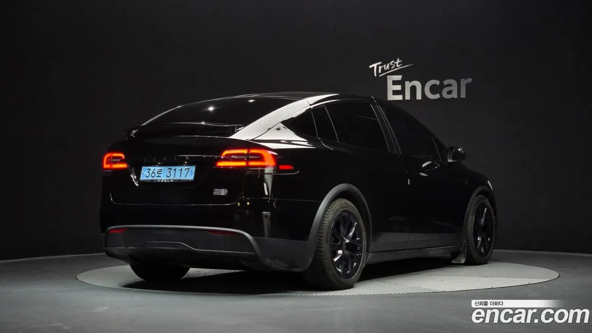 Tesla Model X 2023 из KR, фото 3