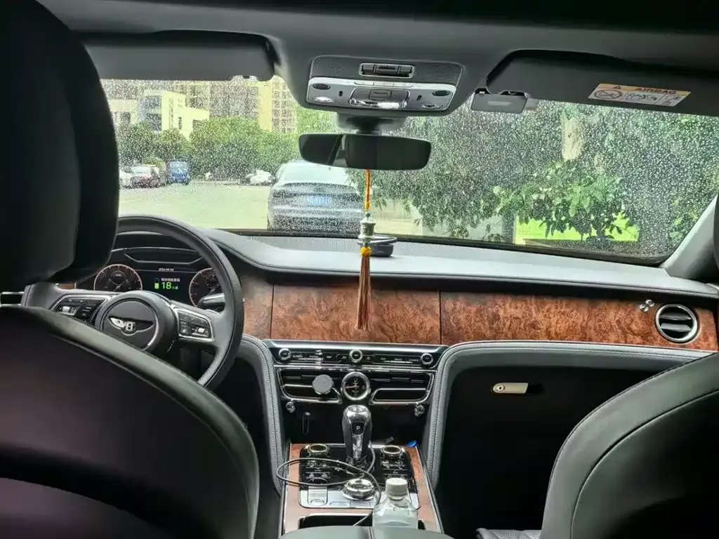 Bentley Flying Spur PHEV 2023 из CN, фото 4