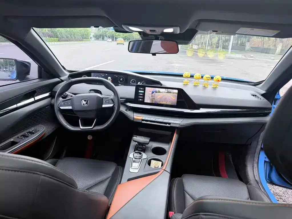 Changan UNI-V 2023 из CN, фото 4
