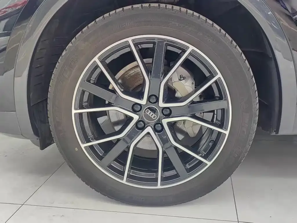 Audi Q5L 2024 из CN, фото 9