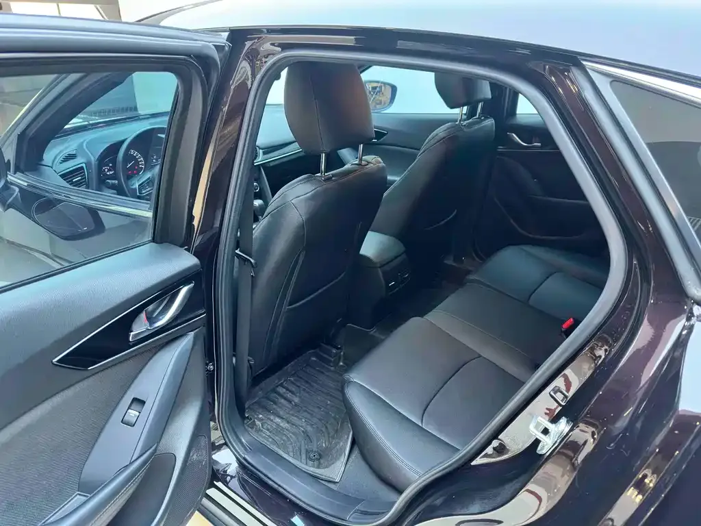 Mazda CX-4 — фото 9