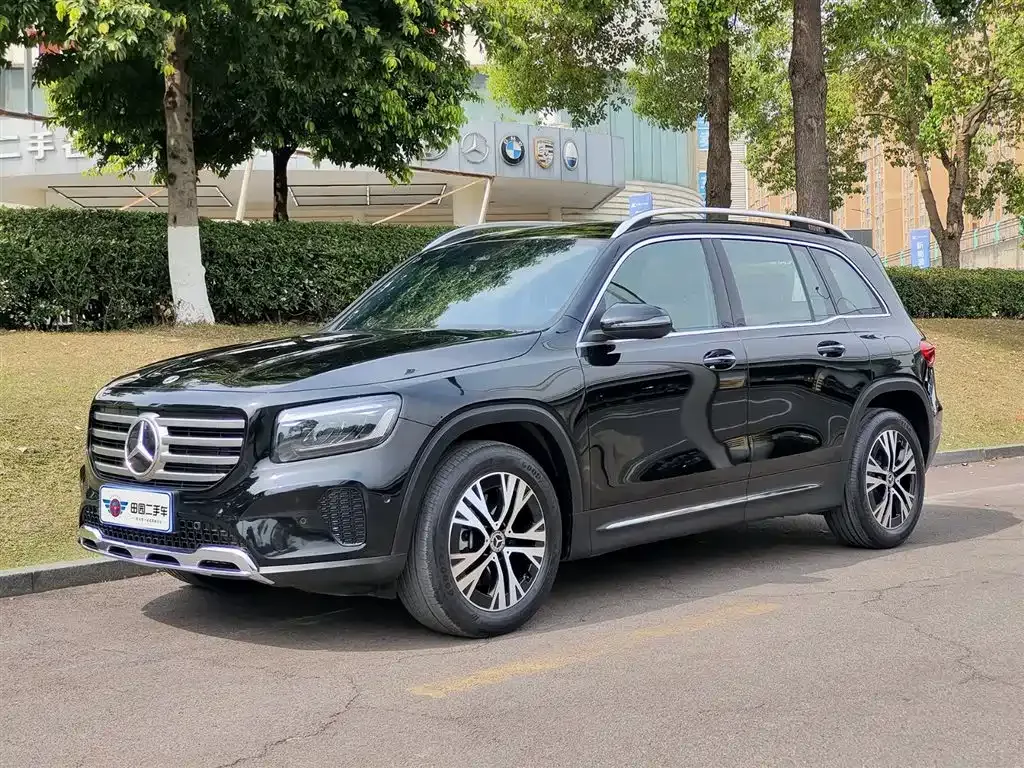 Mercedes-Benz GLB — фото 1