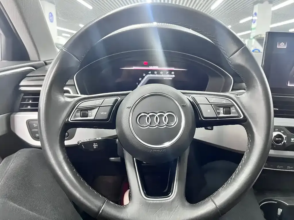 Audi A4L 2023 из CN, фото 8