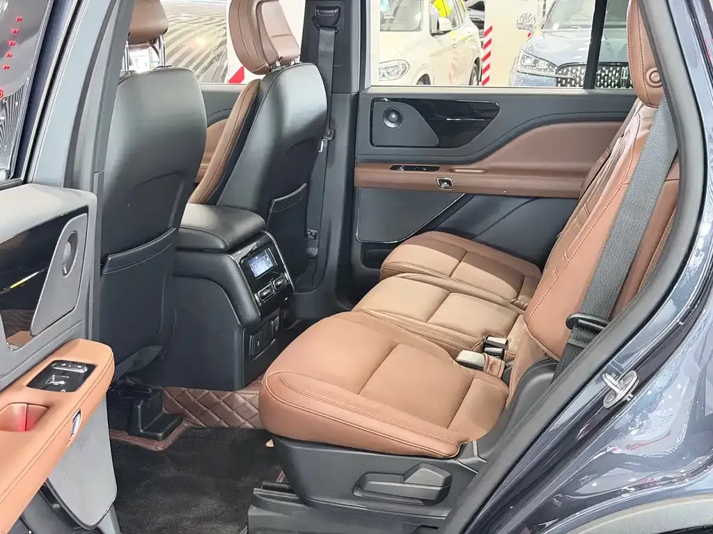 Lincoln Aviator 2022 из CN, фото 3