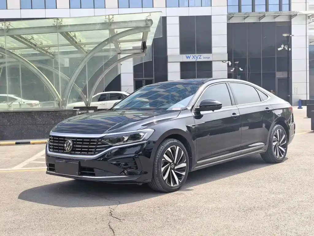 Volkswagen Passat 2023 из CN, фото 1