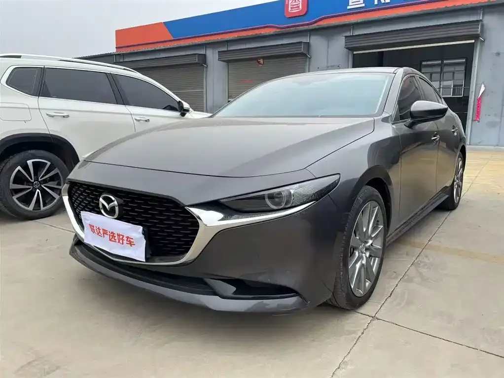 Mazda 3 Axela 2023 из CN, фото 1