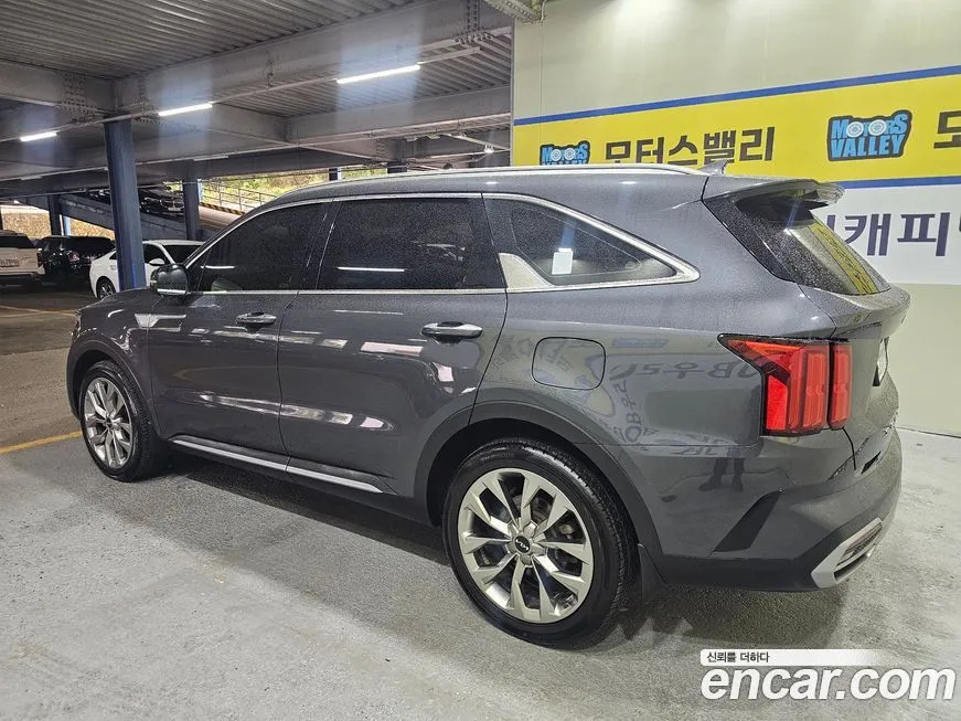Kia Sorento — фото 8