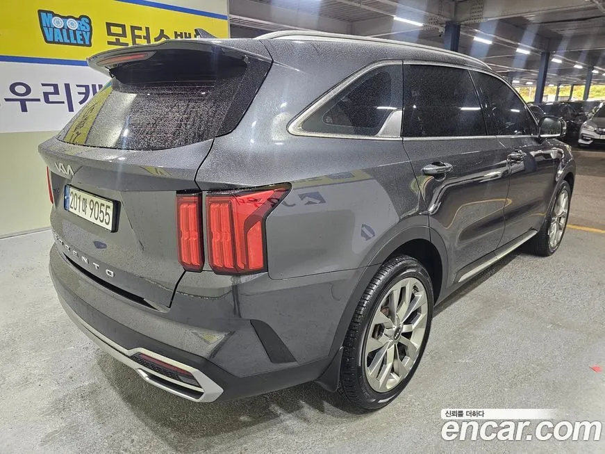 Kia Sorento — фото 7