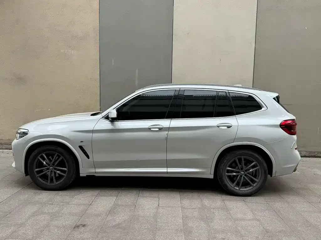 BMW X3 — фото 7