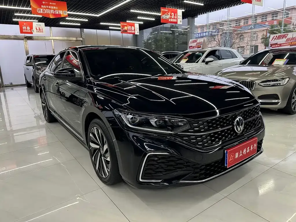 Volkswagen Passat — фото 8