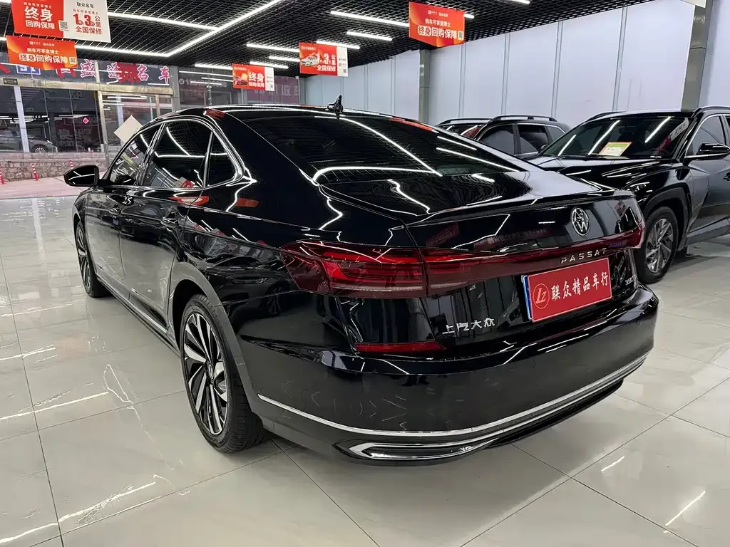 Volkswagen Passat — фото 7