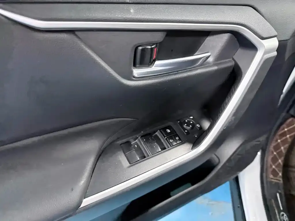 Toyota RAV4 2022 из CN, фото 7