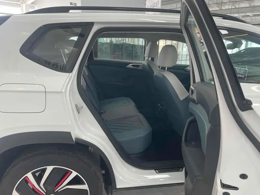 Volkswagen Tharu 2024 из CN, фото 3