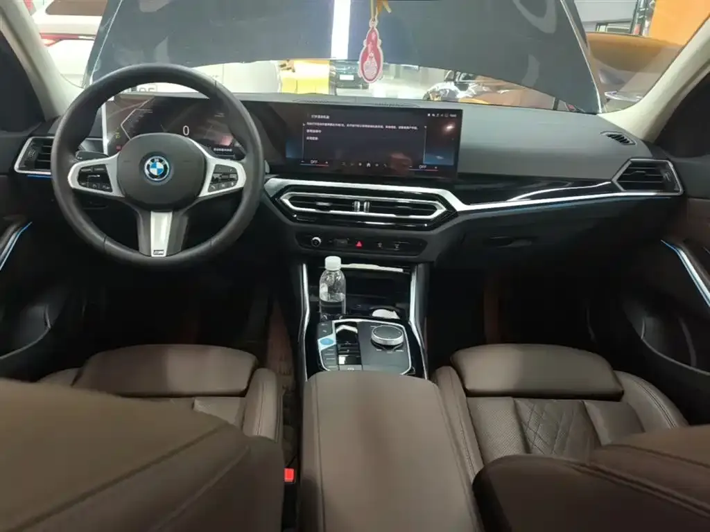 BMW i3 2024 из CN, фото 2