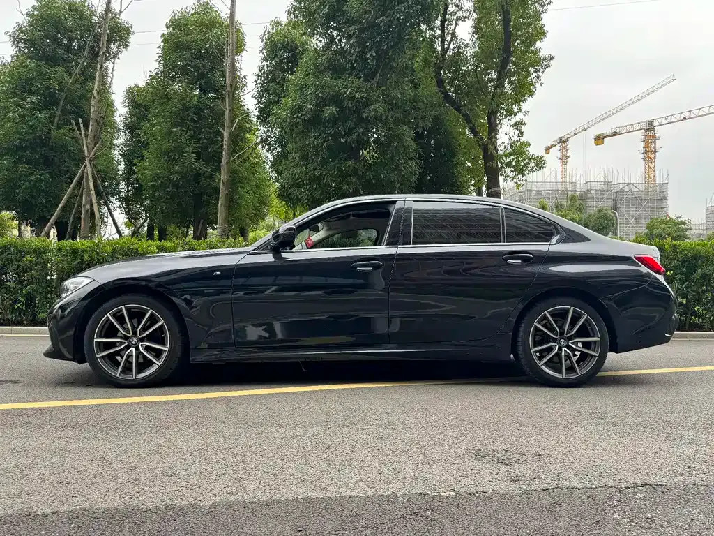 BMW 3 Series 2021 из CN, фото 9
