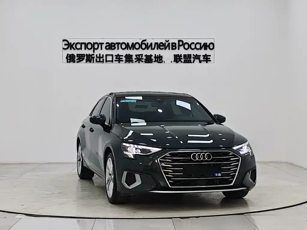 Audi A3 2023 из CN, фото 2