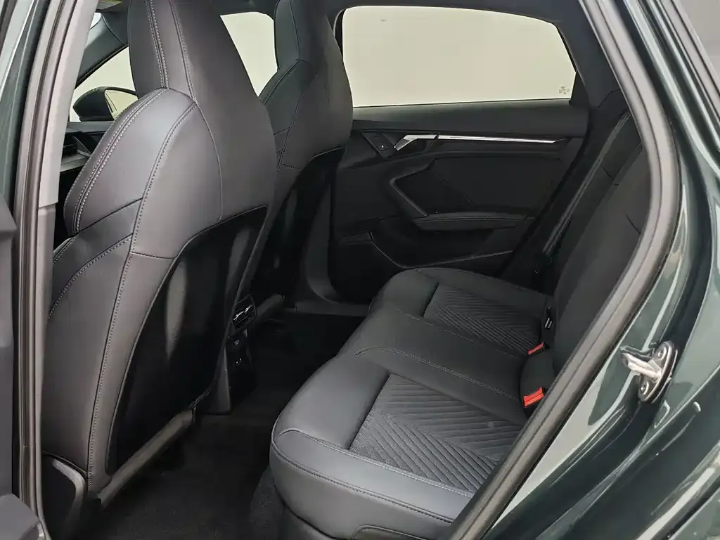 Audi A3 2023 из CN, фото 5