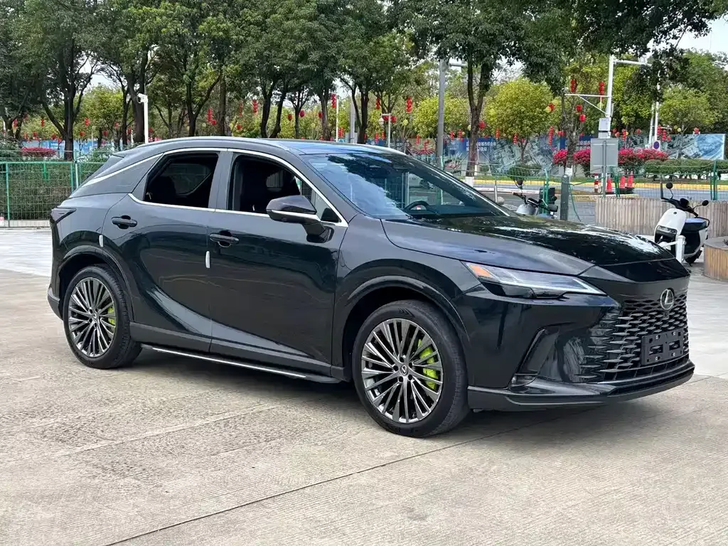 Lexus RX — фото 1