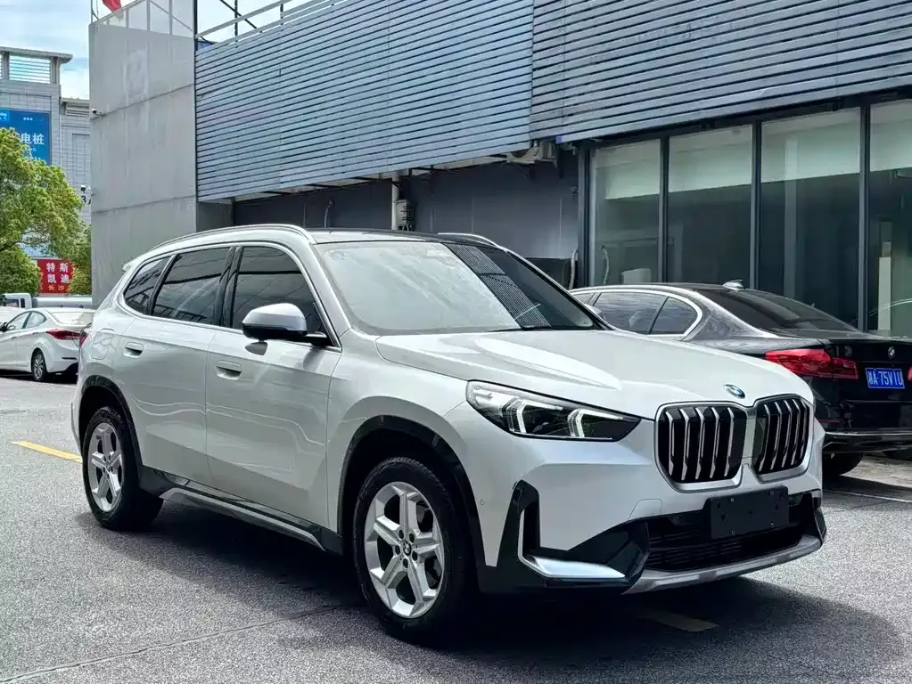 BMW X1 — фото 5