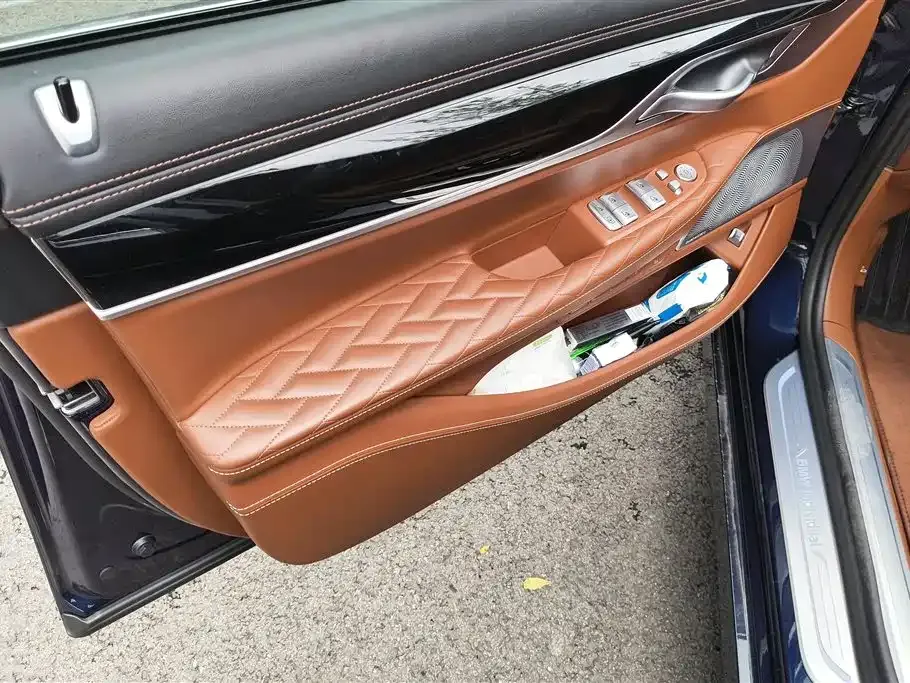 BMW 7 Series 2021 из CN, фото 9