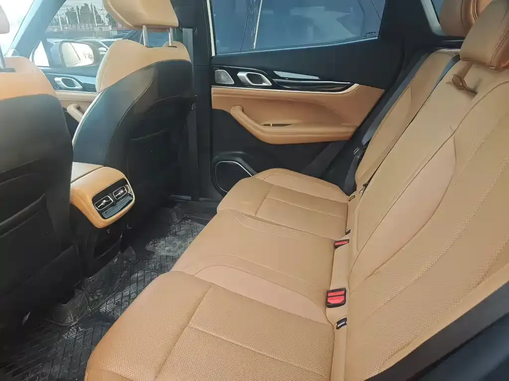 Geely Boyue L 2025 из CN, фото 3