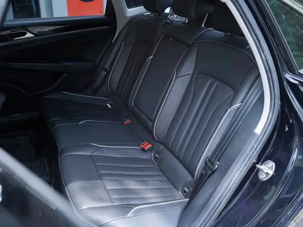 Volkswagen Passat New Energy 2023 из CN, фото 3