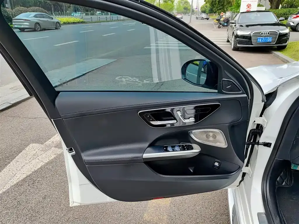 Mercedes-Benz C-Class 2022 из CN, фото 2
