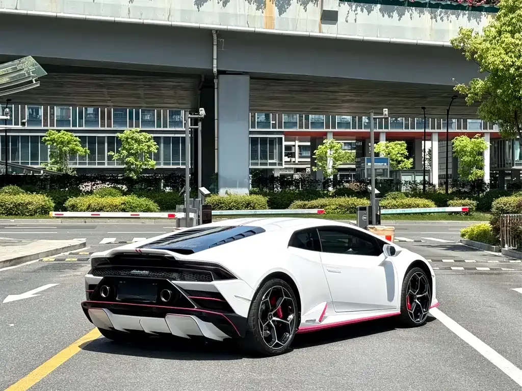 Lamborghini Huracan 2021 из CN, фото 5