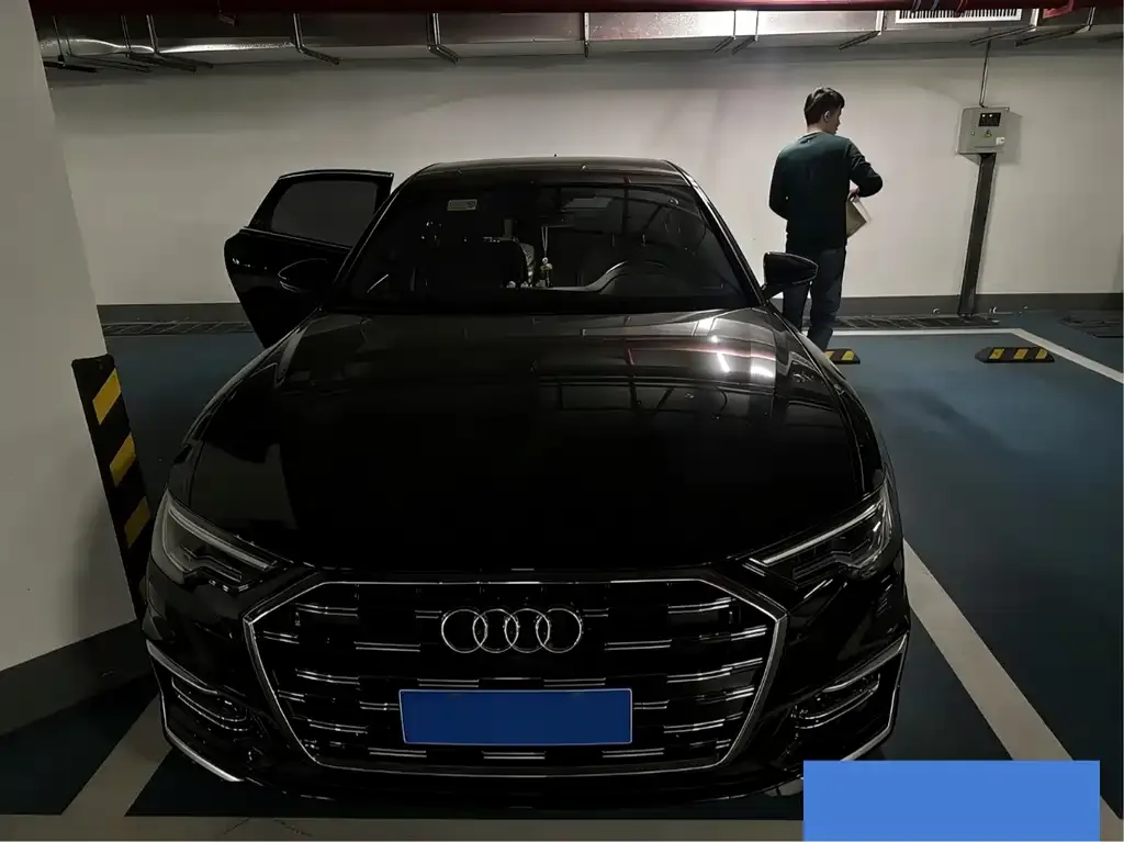 Audi A6L 2024 из CN, фото 2