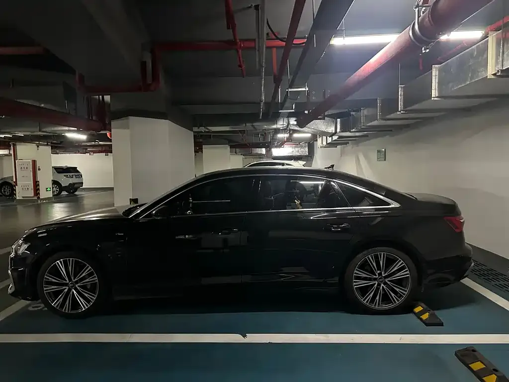 Audi A6L 2024 из CN, фото 10