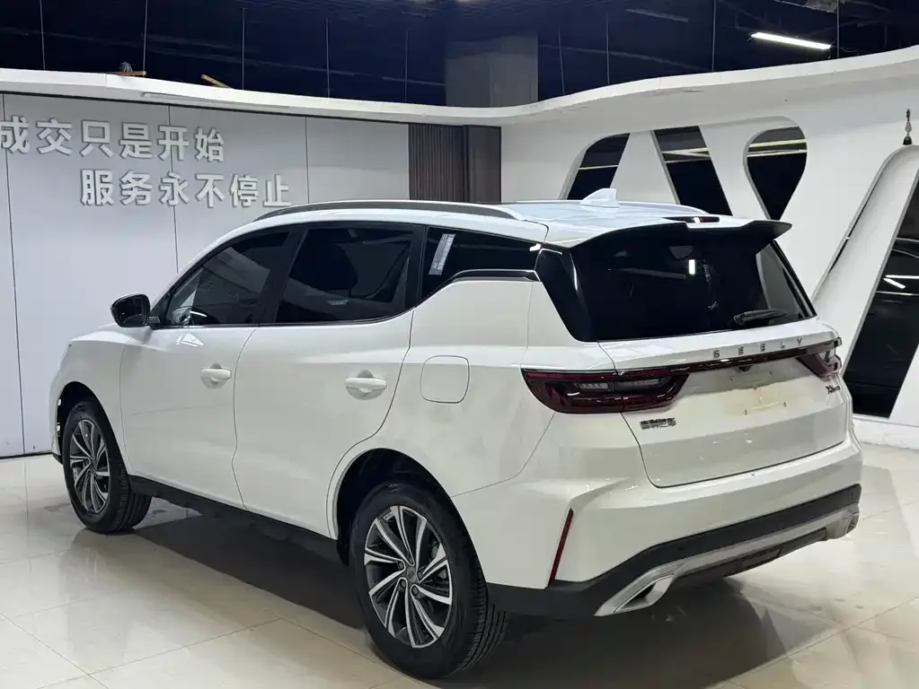 Geely Vision X6 — фото 10