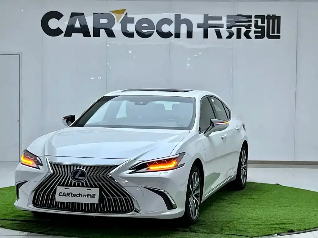 Lexus ES 2021 из CN, фото 1