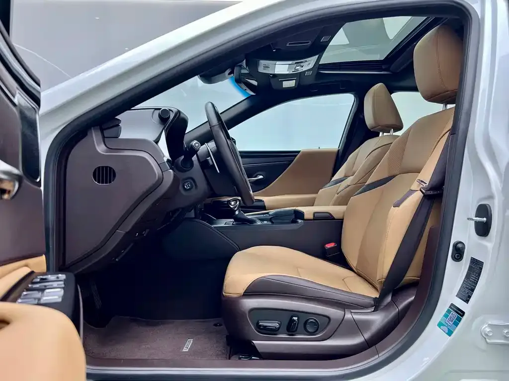 Lexus ES 2021 из CN, фото 10