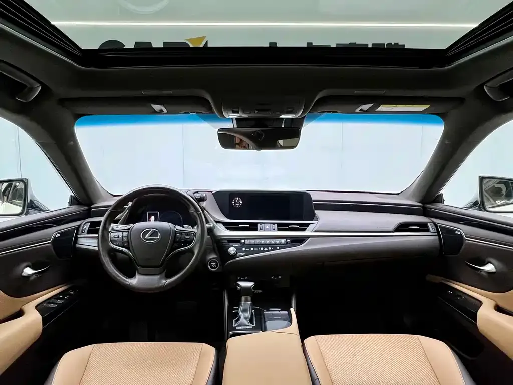 Lexus ES 2021 из CN, фото 7