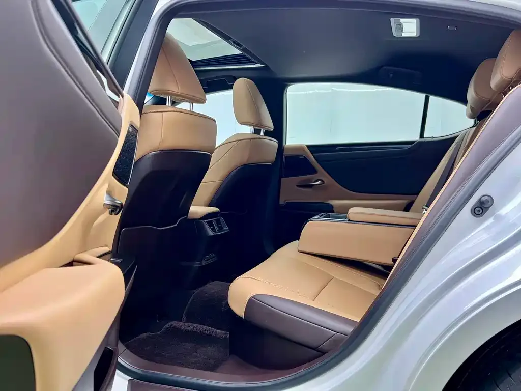 Lexus ES 2021 из CN, фото 5