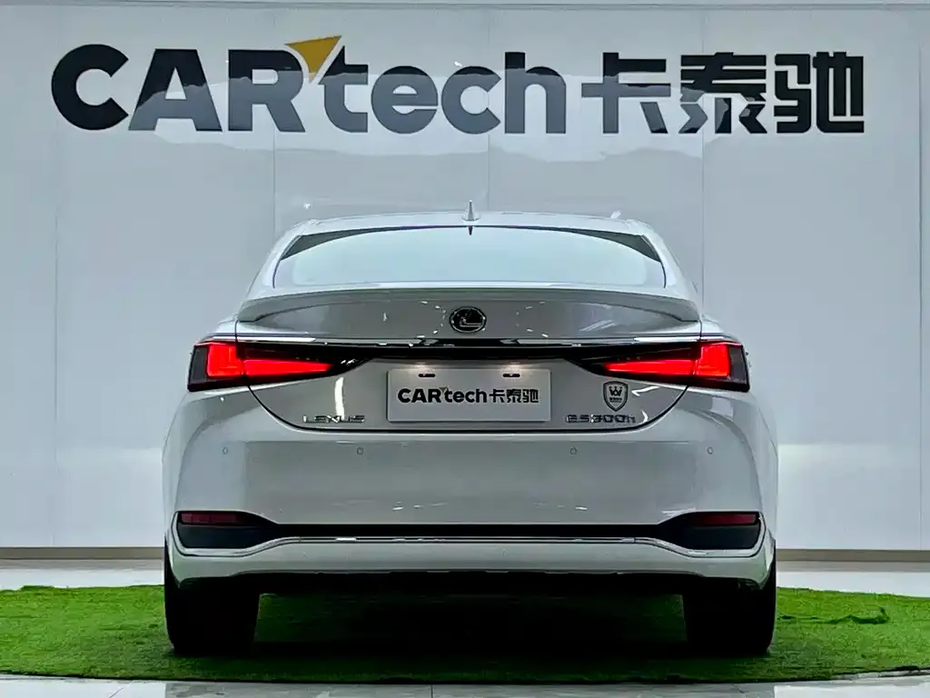 Lexus ES 2021 из CN, фото 2