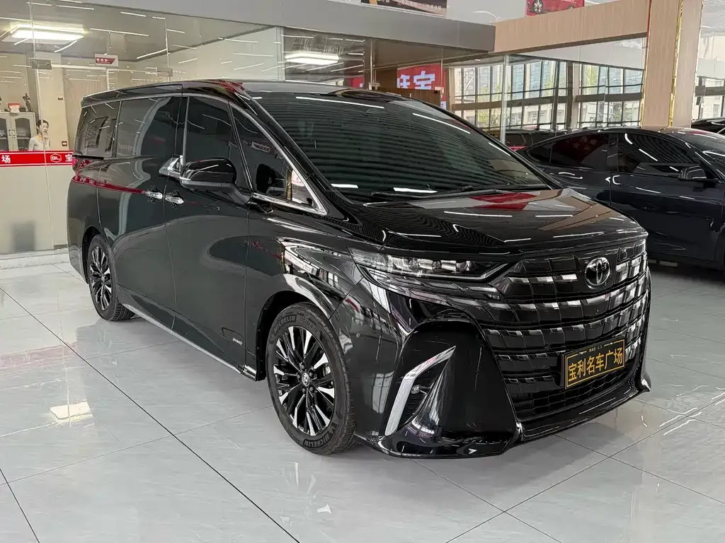 Toyota Alphard — фото 7