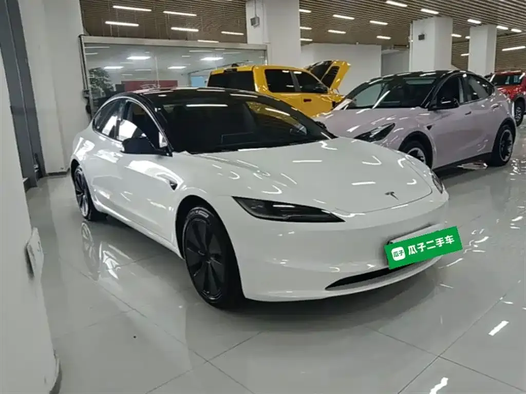 Tesla Model 3 — фото 8