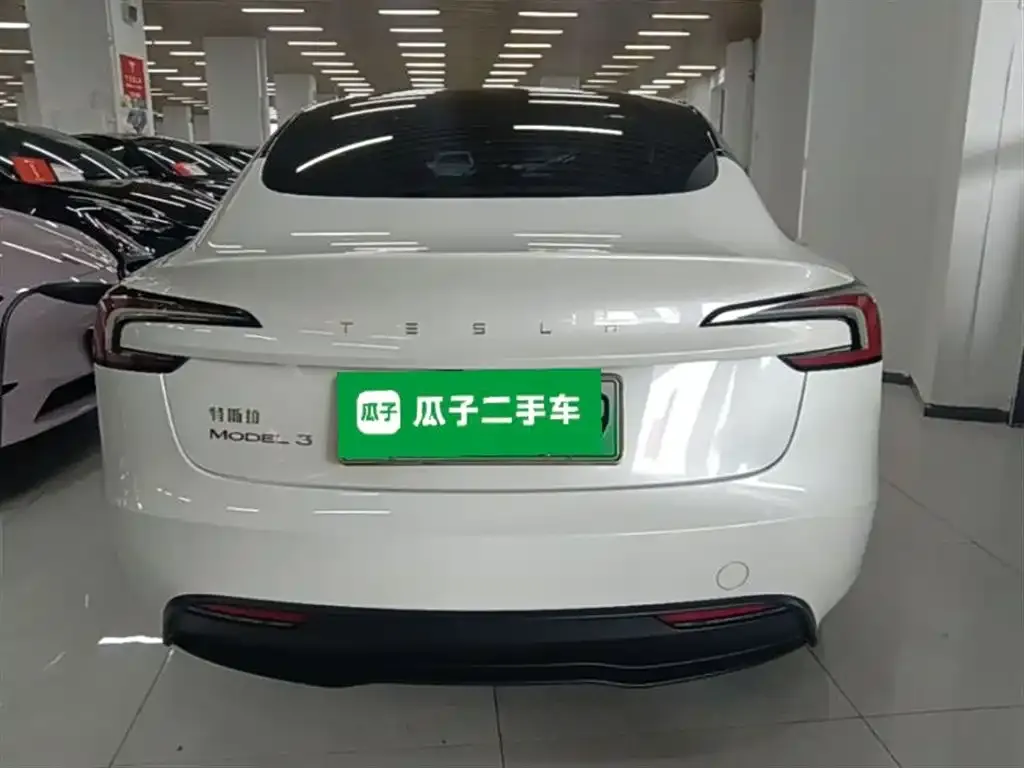 Tesla Model 3 — фото 2