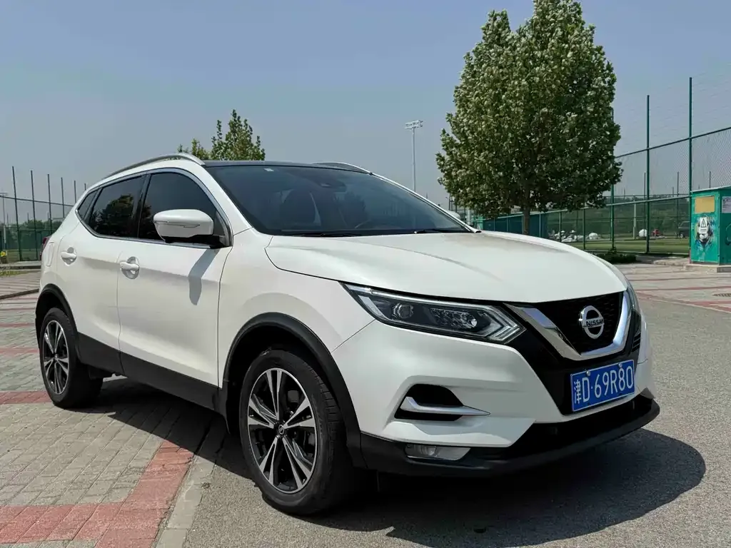 Nissan Qashqai — фото 9