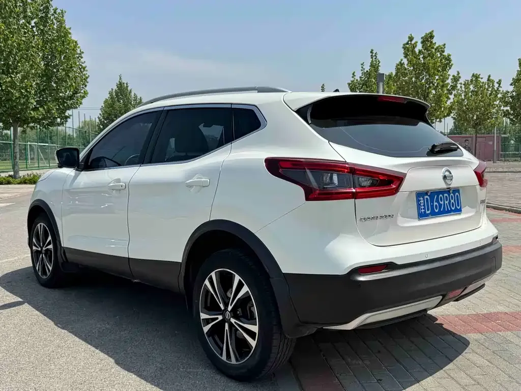 Nissan Qashqai — фото 5