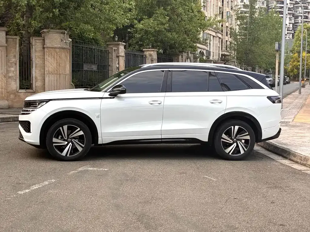 Volkswagen Tavendor 2023 из CN, фото 10