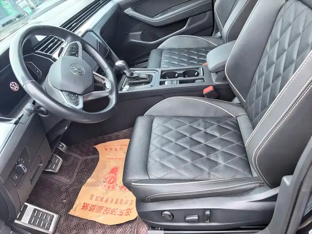 Volkswagen Magotan GTE PHEV 2023 из CN, фото 10
