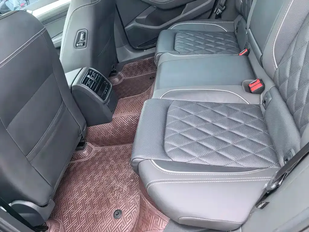 Volkswagen Magotan GTE PHEV 2023 из CN, фото 2
