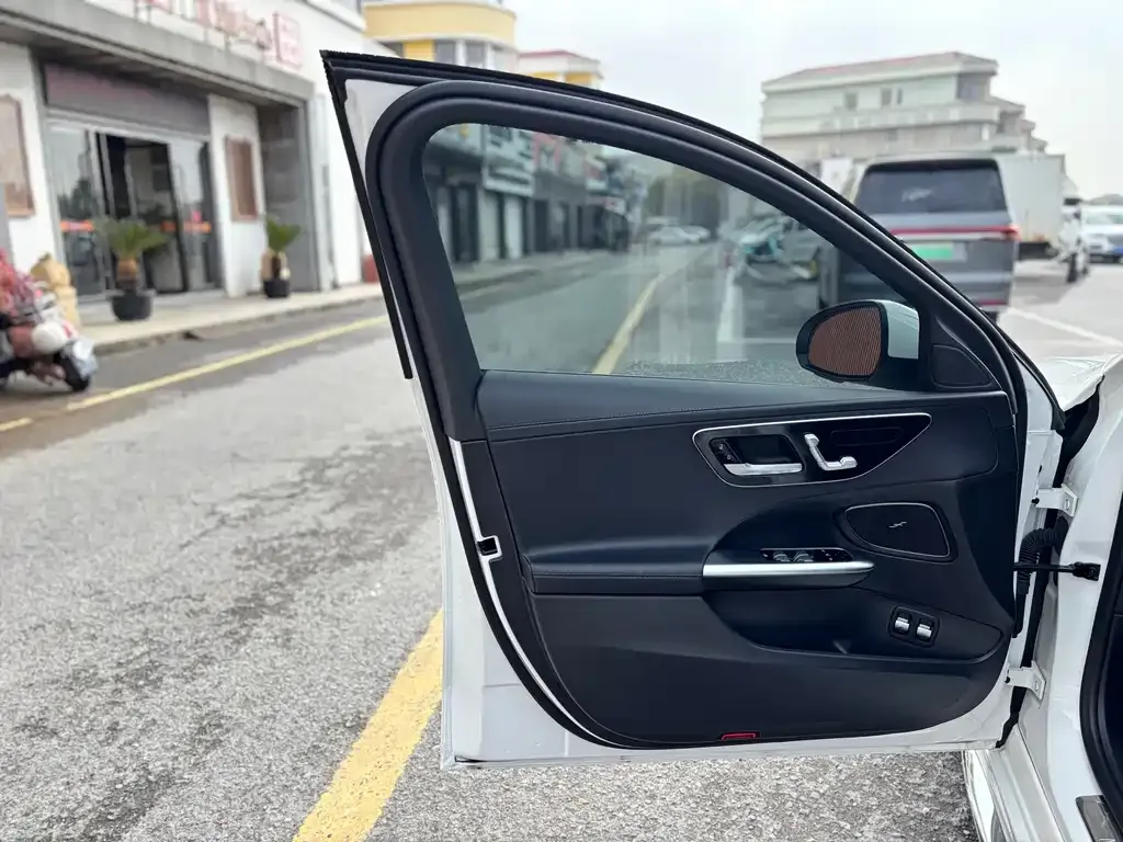 Mercedes-Benz C-Class New Energy 2024 из CN, фото 3