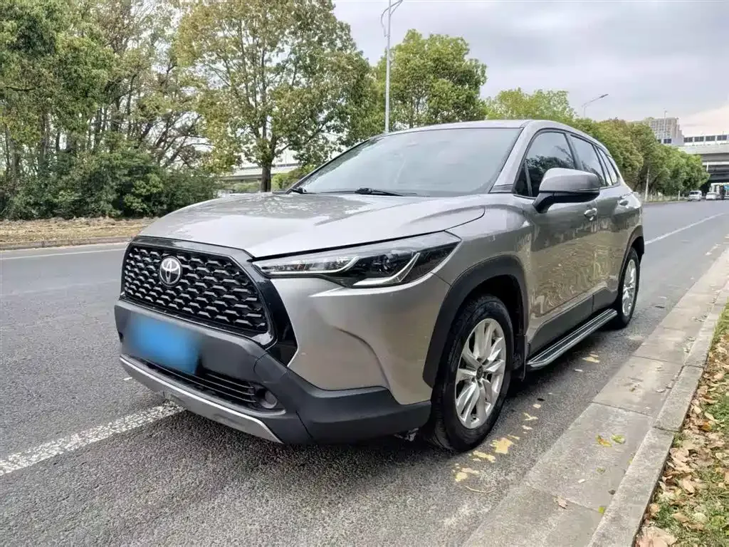 Toyota Corolla Cross 2023 из CN, фото 7