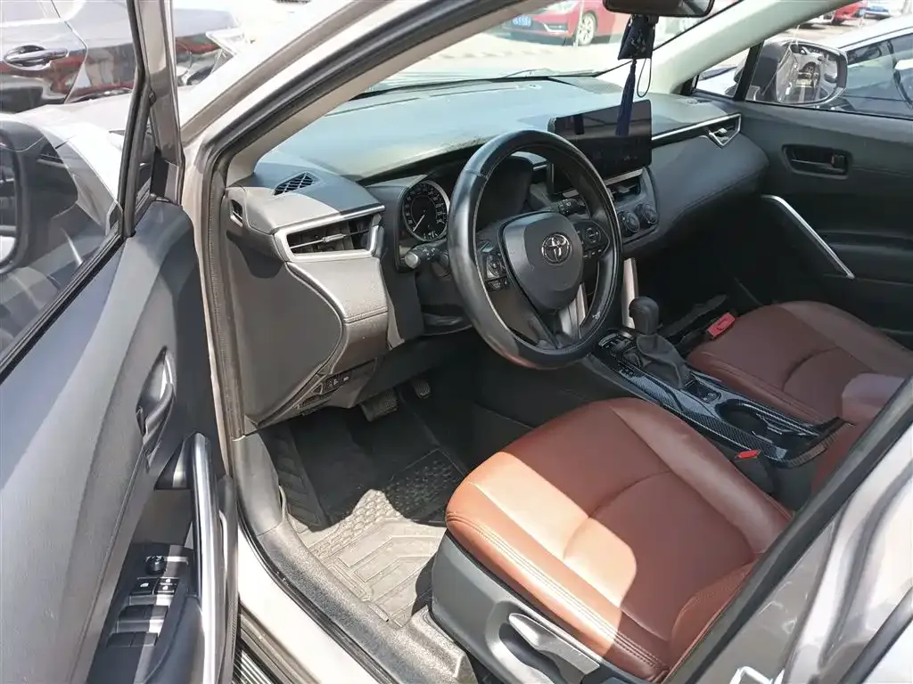 Toyota Corolla Cross 2023 из CN, фото 6